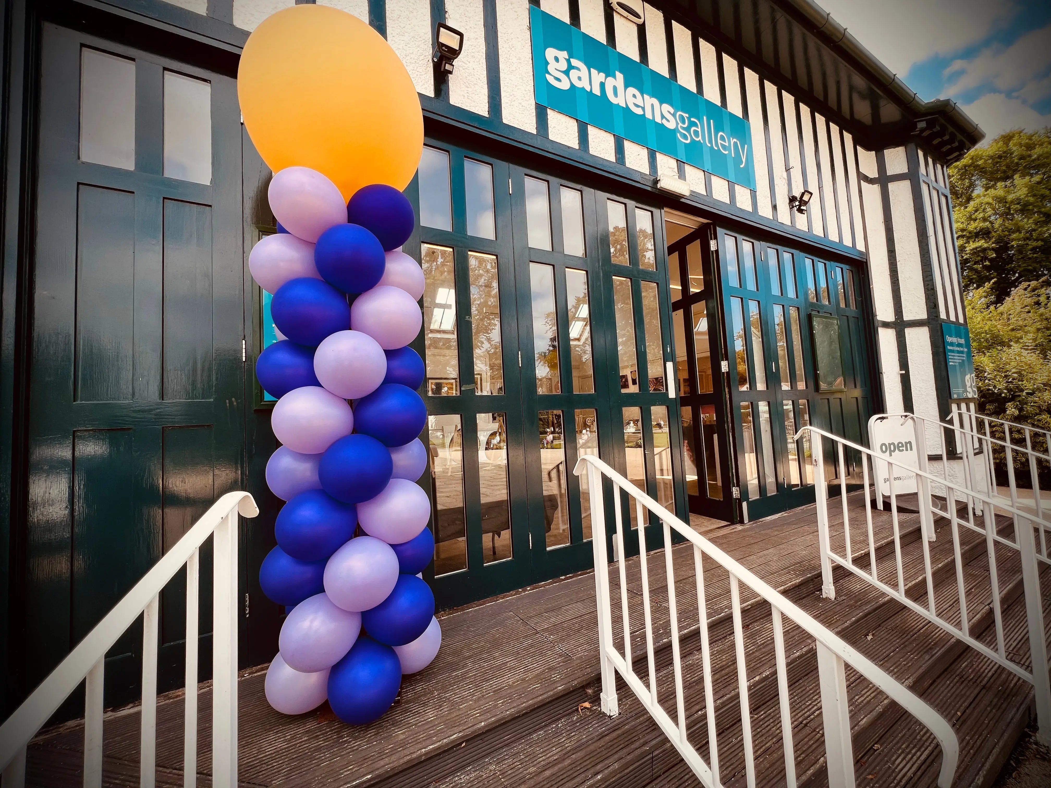 Balloon Column | The Party Hut Cheltenham